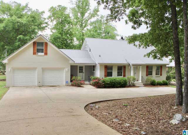 Property at 481 N Lakeshore Dr, Talladega, AL 35160, 3 beds, 2.5 baths