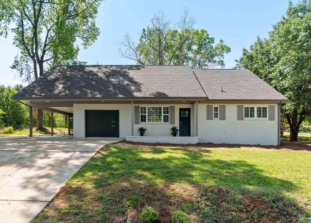 Property at 1515 Spring St, Alexander City, AL 35010, 5 beds, 3 baths