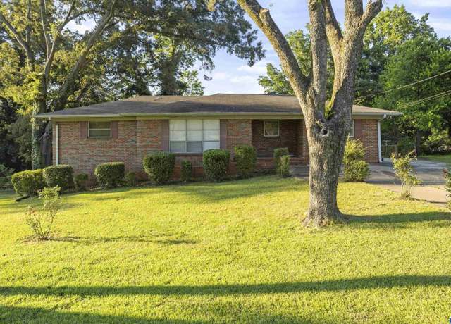 Property at 1028 Delaney Dr, Birmingham, AL 35214, 3 beds, 2 baths