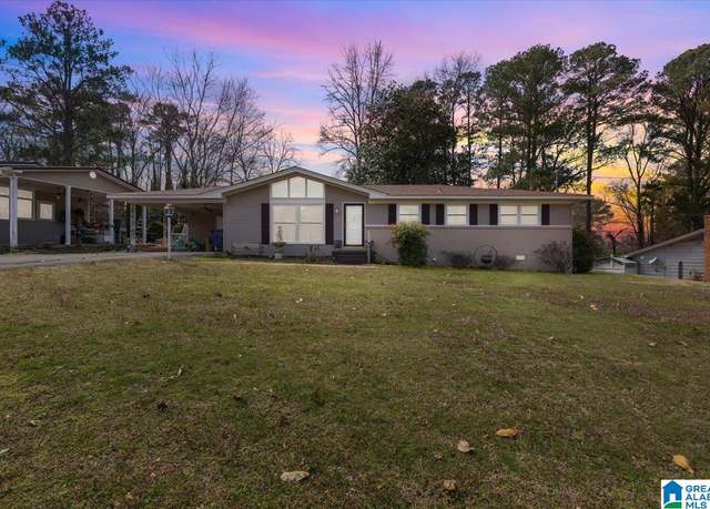 Property at 36 Pine Cir, Oneonta, AL 35121, 3 beds, 1.5 baths