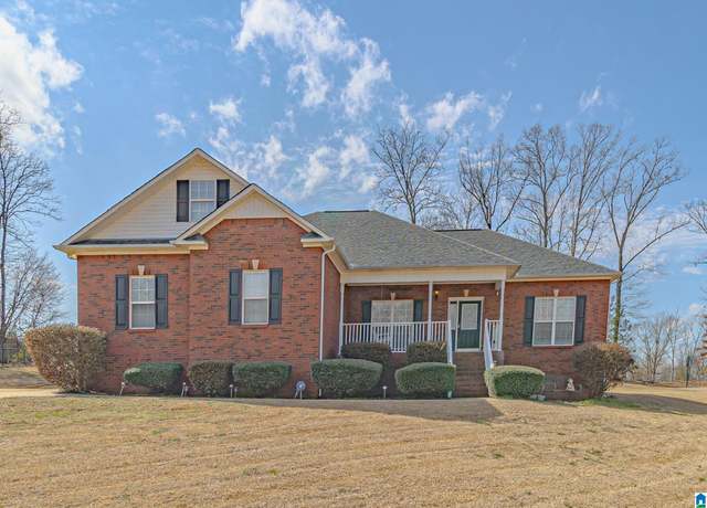 Property at 625 Creek Ridge Dr, Riverside, AL 35135, 4 beds, 2 baths