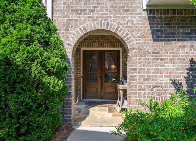 Property at 5592 Northridge Cir, Hoover, AL 35244, 3 beds, 2.5 baths