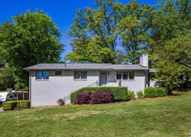 Property at 1212 Green Glen Rd, Vestavia Hills, AL 35216, 4 beds, 3 baths