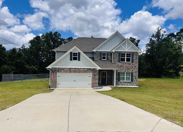 Property at 6643 White Oak Ln, Hueytown, AL 35023, 5 beds, 3 baths