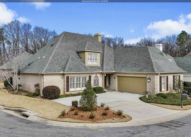 Property at 1033 Linkside Dr, Hoover, AL 35242, 3 beds, 3 baths