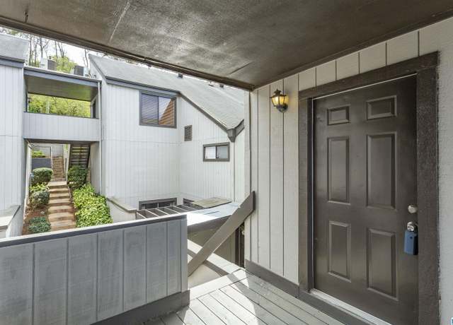 Property at 3350 Altamont Rd S Unit D-17, Birmingham, AL 35205, 1 bed, 1 bath