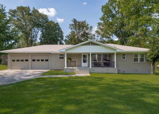 Property at 1036 7th Ave SW, Alabaster, AL 35007, 3 beds, 2 baths