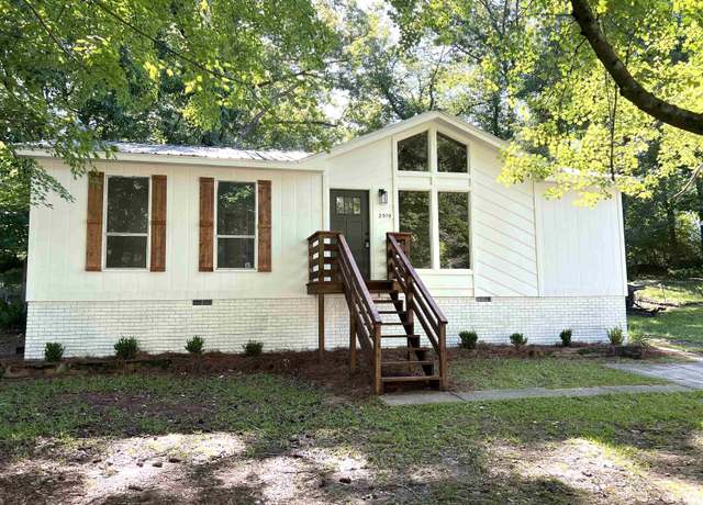 Property at 2519 Martin Cir, Birmingham, AL 35235, 3 beds, 1.5 baths