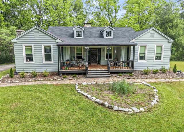 Property at 1671 Walnut St, Centreville, AL 35042, 3 beds, 1.5 baths