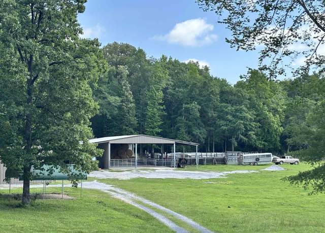 Property at 405 Highway 77, Columbiana, AL 35051, 4 beds, 3.5 baths