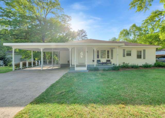 Property at 112 Lindberg Rd, Hueytown, AL 35023, 3 beds, 2.5 baths