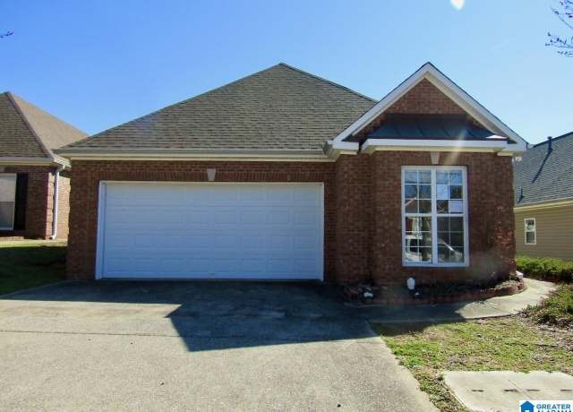 Property at 221 High Ridge Dr, Pelham, AL 35124, 3 beds, 2 baths