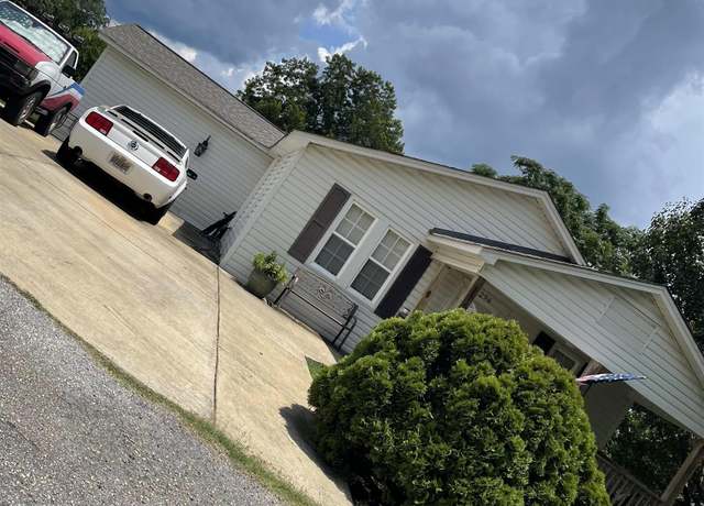 Property at 296 Poplar St, West Blocton, AL 35184, 2 beds, 1 bath