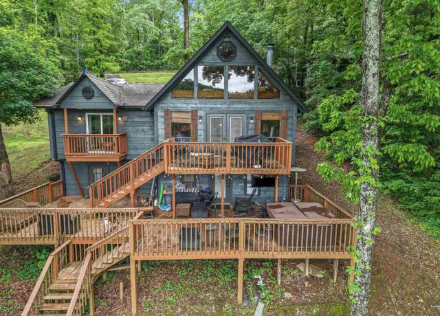 Property at 268 S Lakeshore Dr, Talladega, AL 35160, 3 beds, 2 baths