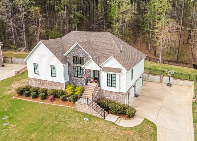 Property at 686 Highway 277, Helena, AL 35080, 4 beds, 3 baths