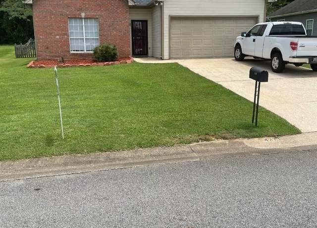 Property at 4271 Candle Brook Ln, Bessemer, AL 35022, 3 beds, 1.5 baths