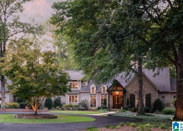 Property at 2575 Indian Crest Dr, Pelham, AL 35124, 5 beds, 6 baths