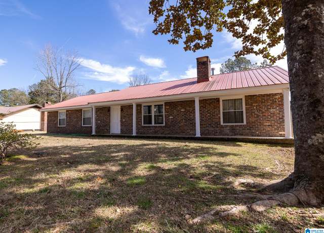 Property at 29 Cooley Ln, Talladega, AL 35160, 3 beds, 2 baths