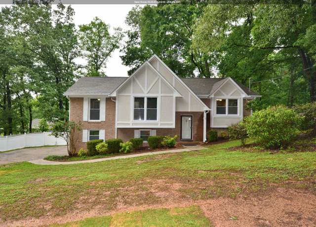Property at 2005 Yancy Dr, Hoover, AL 35022, 3 beds, 3 baths