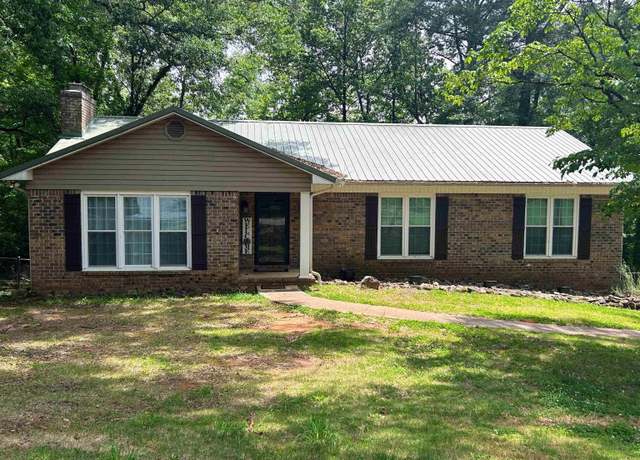 Property at 420 Shoshone Dr, Montevallo, AL 35115, 3 beds, 2 baths