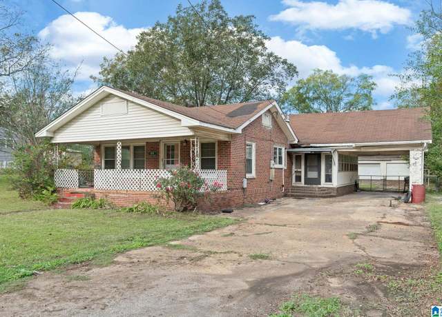 Property at 2419 Circle Dr, Hueytown, AL 35023, 3 beds, 1.5 baths