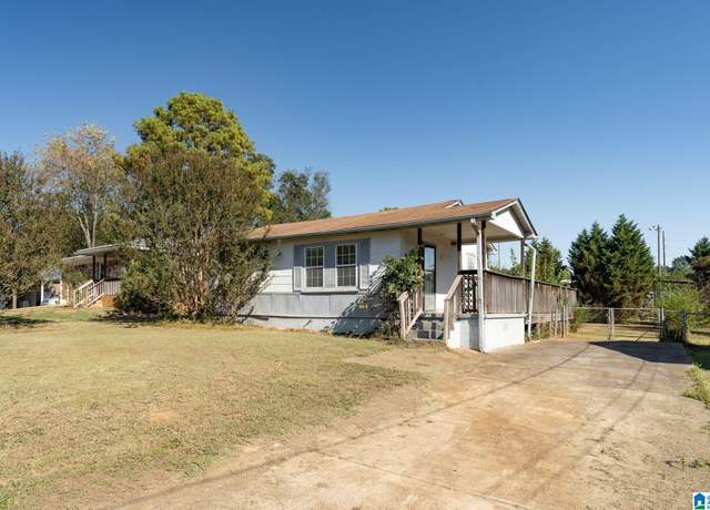 Property at 2423 Circle Dr, Hueytown, AL 35023, 2 beds, 1 bath