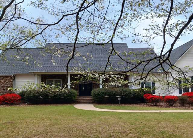 Property at 1145 Spring Garden St, Indian Springs Village, AL 35124, 4 beds, 3 baths