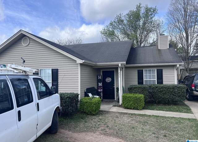 Property at 224 Park Place Way, Alabaster, AL 35007, 3 beds, 2 baths