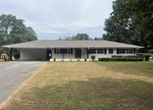 Property at 341 Forest Hills Dr, Childersburg, AL 35044, 3 beds, 2 baths