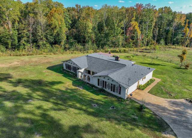 Property at 11316 Marion Oaks Dr, Tuscaloosa, AL 35405, 4 beds, 3.5 baths