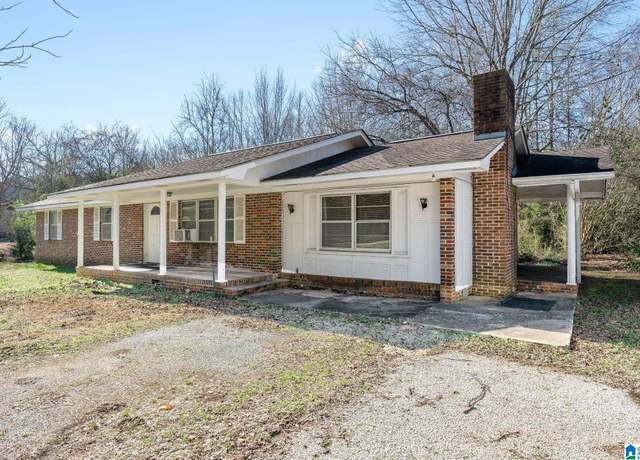 Property at 1877 Old Sylacauga Hwy, Sylacauga, AL 35150, 3 beds, 2 baths