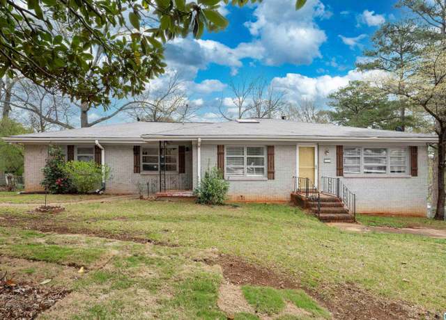 Property at 3117 Ashwood Rd, Hueytown, AL 35023, 5 beds, 3 baths
