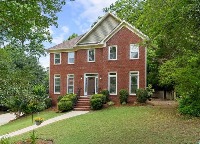 Property at 1812 Cross Cir, Hoover, AL 35244, 3 beds, 3.5 baths
