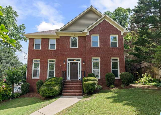 Property at 1812 Cross Cir, Hoover, AL 35244, 3 beds, 3.5 baths