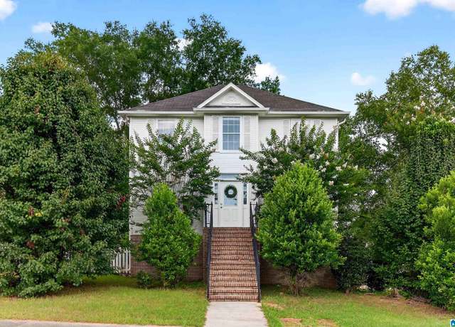 Property at 2105 Russet Meadows Ln, Helena, AL 35244, 3 beds, 2.5 baths