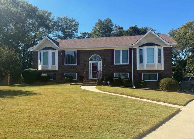 Property at 1567 Delton Pl, Birmingham, AL 35228, 4 beds, 2.5 baths