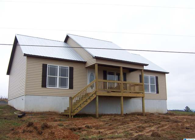 Property at 339 Cox Cove Rd, Hayden, AL 35079, 3 beds, 2 baths