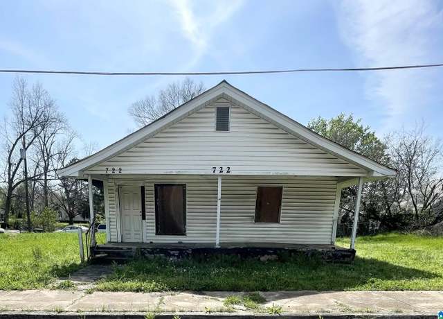 Property at 722 SW 18th Pl, Birmingham, AL 35211, 3 beds, 1 bath