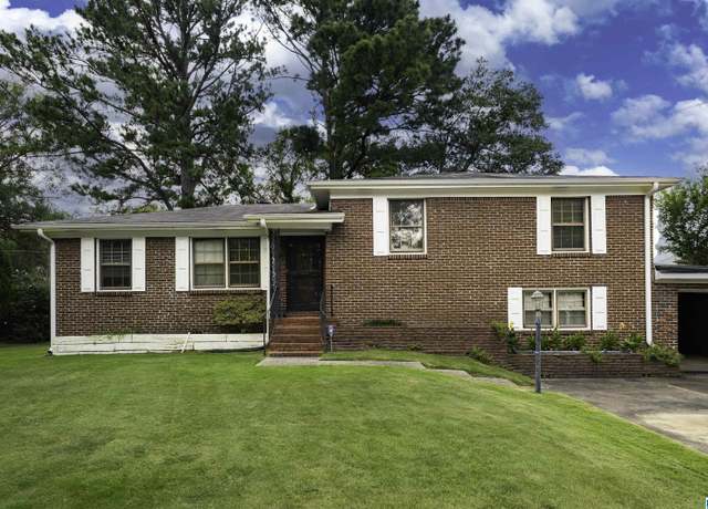 Property at 101 Ridgemoor Dr, Homewood, AL 35209, 3 beds, 2 baths