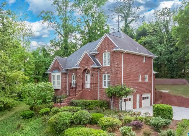 Property at 2621 Plantation Cove Cir, Vestavia Hills, AL 35226, 4 beds, 4 baths