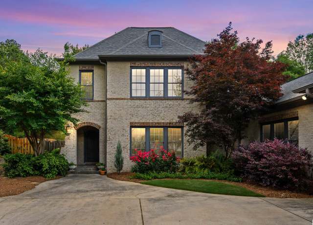 Property at 2339 Freestone Ridge Cv, Hoover, AL 35226, 4 beds, 3 baths