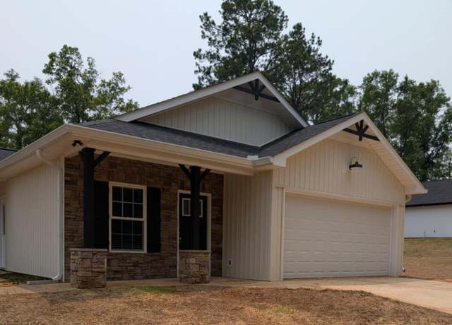 Property at 628 Alexandria Rd, Jacksonville, AL 36265, 3 beds, 2 baths