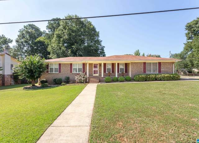 Property at 4200 Cloverdale Rd, Anniston, AL 36207, 3 beds, 2 baths
