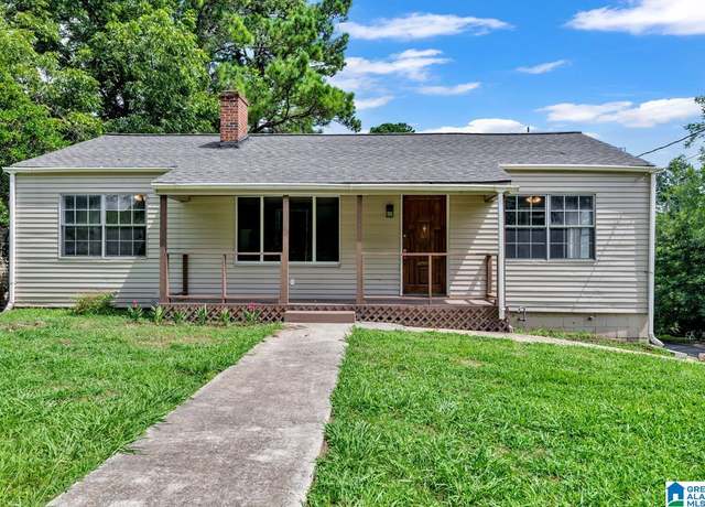 Property at 400 W 14th St, Jasper, AL 35501, 4 beds, 2.5 baths