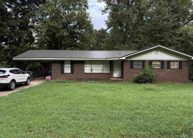 Property at 3056 Shady Ln, Hueytown, AL 35023, 3 beds, 1 bath