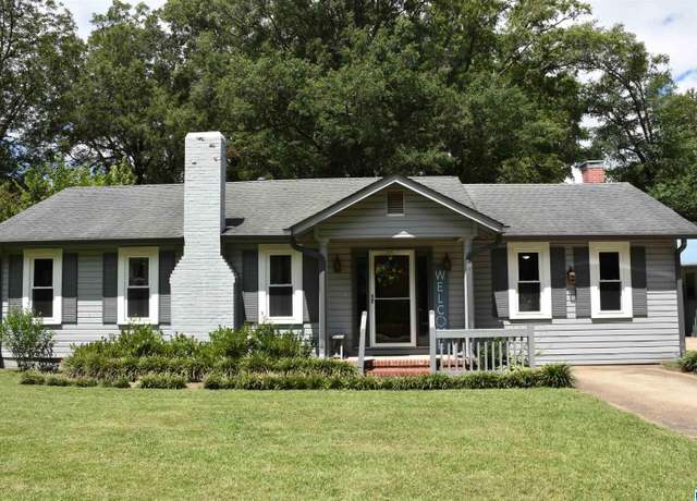 Property at 205 S Cannon Ave, Sylacauga, AL 35150, 3 beds, 2 baths