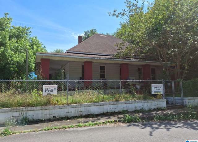 Property at 109 Price St, Graysville, AL 35073, 3 beds, 1 bath