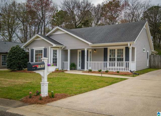 Property at 1930 Gallant Fox Dr, Helena, AL 35080, 3 beds, 2 baths