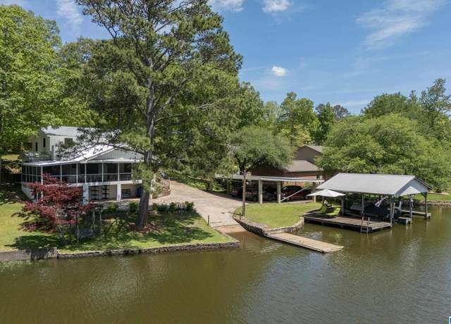 Property at 388 Lakeshore Ln, Oneonta, AL 35121, 4 beds, 2 baths