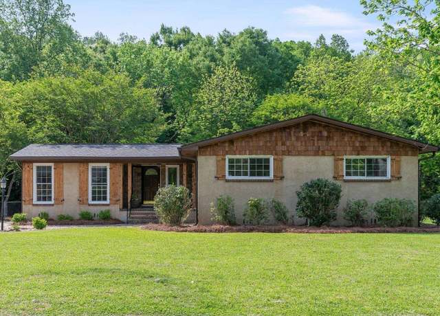 Property at 4369 Mountaindale Rd, Birmingham, AL 35213, 3 beds, 2 baths